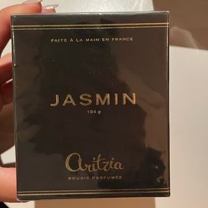 Aritzia scented candle